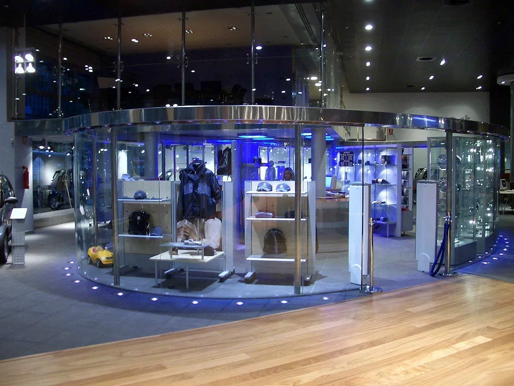 espacios comerciales en vidrio vetrolux 19