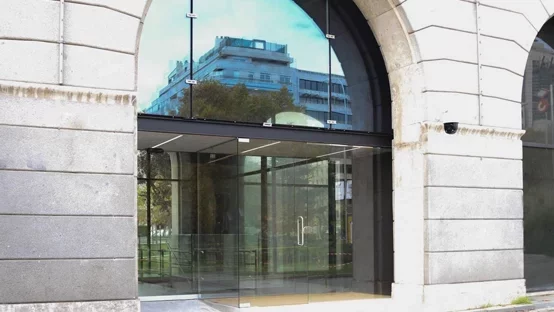 puertas pivotantes