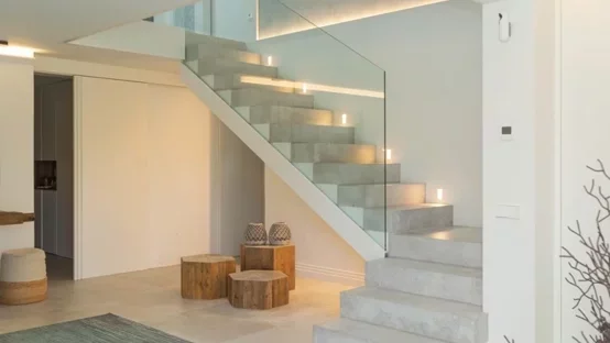 Barandilla de escalera perfil visto Pozuelo de Alarcon Madrid