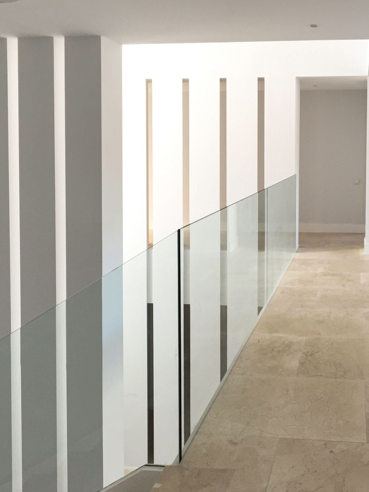 Barandilla de escalera, puerta corredera, mamparas de baño, barandilla exterior 5 5 11