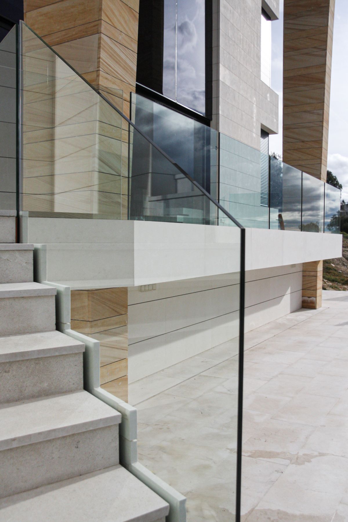 Barandilla de escalera, barandilla de exterior, puertas correderas 8 9 1