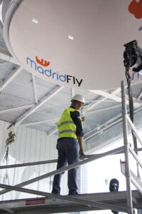 Estructura del Tunel del Viento de Madrid Fly Vidrio curvado en Madrid